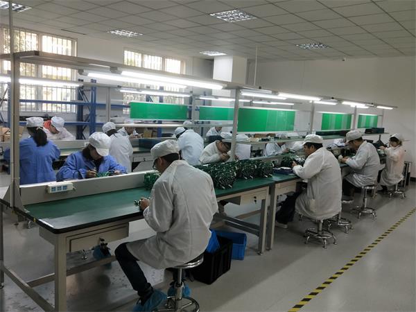 1661579793962752.jpg 焊接電路板.jpg